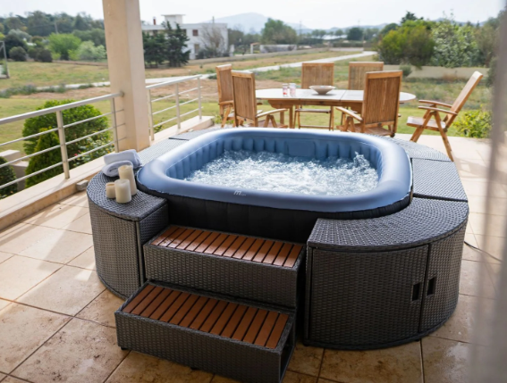 MSpa Comfort Tekapo Square Bubble Spa (6 Bathers) | Royal Swimming